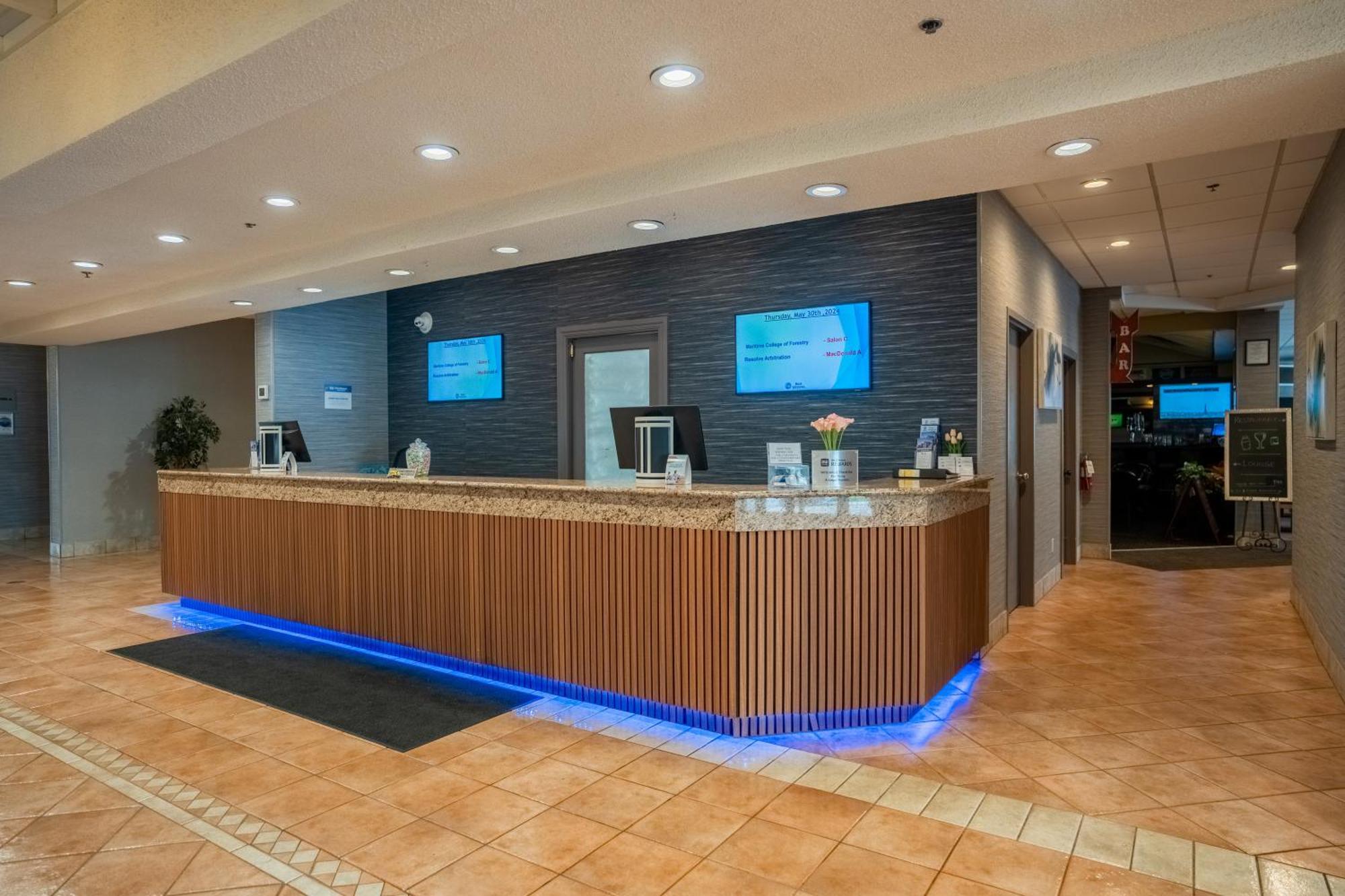 Glengarry Extended Stays Truro Exterior foto