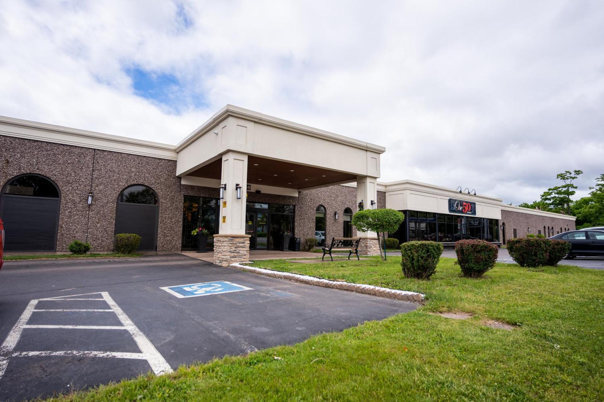 Glengarry Extended Stays Truro Exterior foto